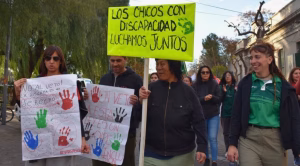 Jubilados, Centros de día y terapéuticos protestaron contra el Veto de Milei en San Luis