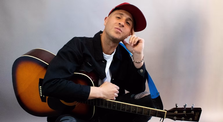 Adri G presentó su nuevo material en una nota exclusiva con Danny Cayuman en La Locomotora
