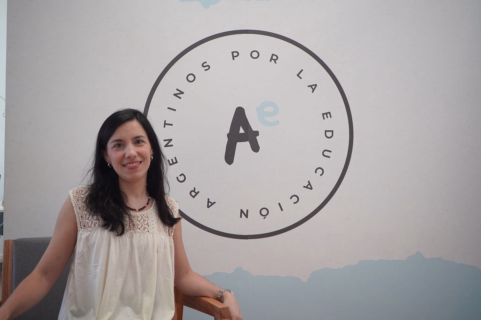 Solo 10 de cada 100 estudiantes llegan al final de la secundaria en tiempo y forma