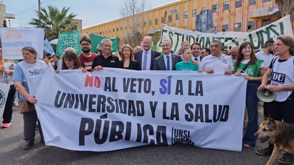 El Rector de la UNSL celebró la ratificación de la Ley de Financiamiento Universitario - imagen destacada