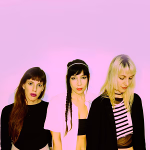 Caos, crudeza y sensibilidad: Las Tussi presentaron en Rock del País “El Álbum Rosa”, su primer LP