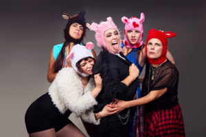 Pequeño Bambi presentó su disco “Femme Fontaine – Venganza Peluche” en Rock del País