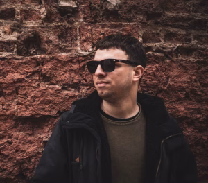 David Tagger presentó su nuevo disco “El Poder de los Olvidados”, co-producido con León Gieco