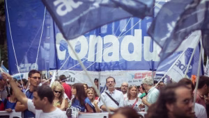 Docentes universitarios van al paro por salarios y contra la reforma laboral