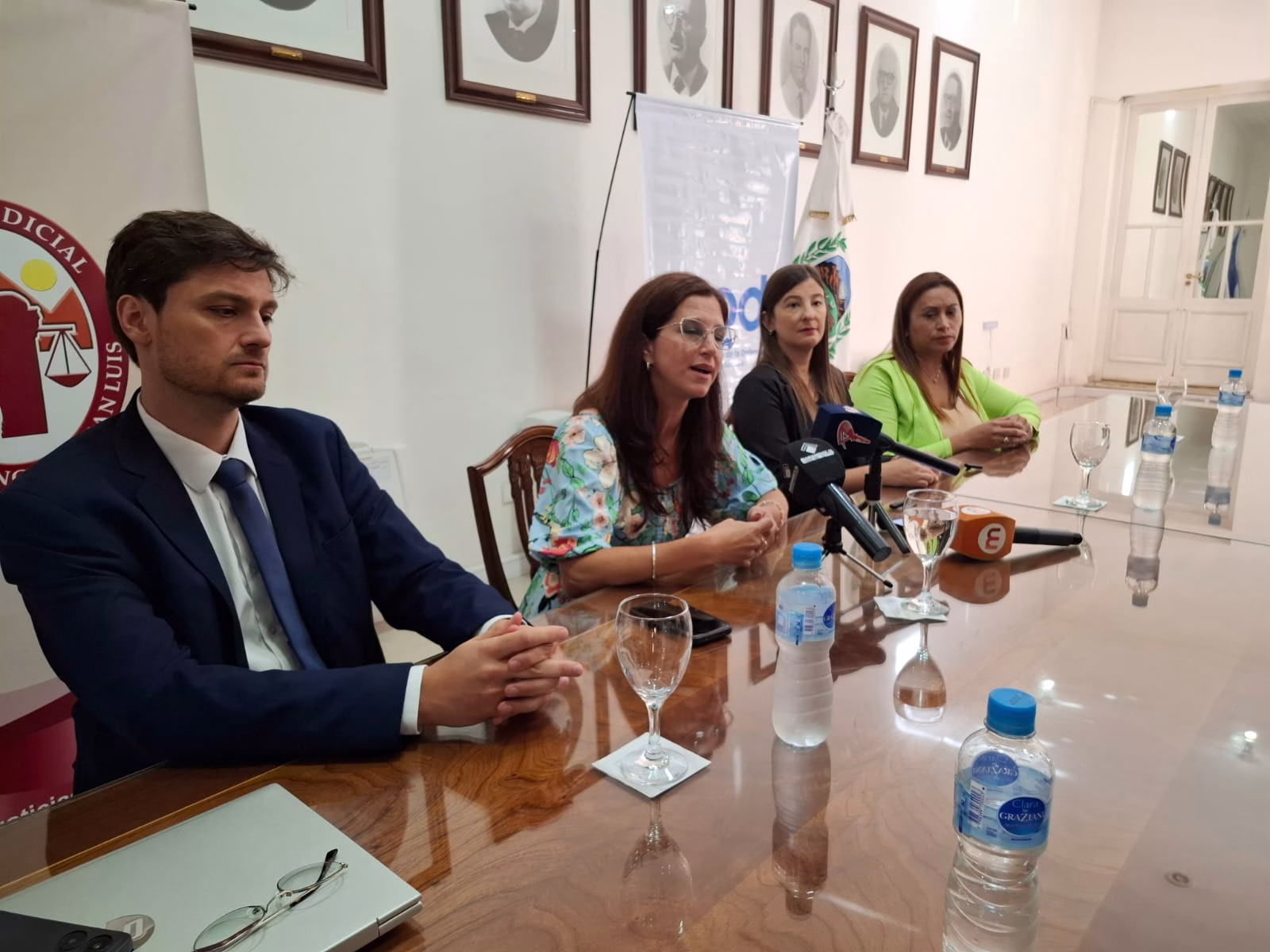 Lanzan convocatoria pública de adopción para dos hermanas de 11 y 12 años con discapacidad