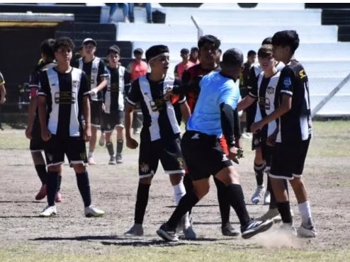 La Liga Sanluiseña repudió los incidentes entre Victoria y GEPU, y anticipó sanciones