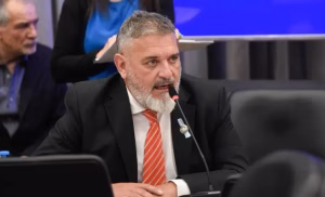 Ernesto “Pipi” Alí denunció la falta de envío de fondos de Nación para rutas y criticó la gestión de Claudio Poggi