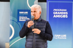 El gobernador Claudio Poggi se refirió a la problemática de los denominados “retos virales”