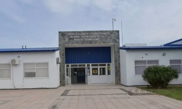 Un alumno de La Punta intercambió municiones por comida y dinero en la escuela Martin Luther King