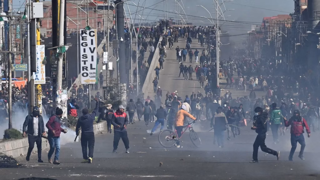 Bolivia vive una creciente crisis social por protestas y bloqueos - imagen destacada