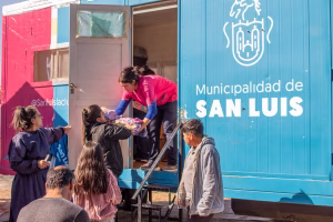 La Municipalidad capitalina sumó un tráiler de atención primaria para mascotas
