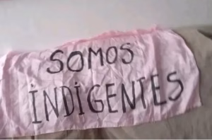 Una docente de Villa Mercedes fue sancionada por exhibir un cartel con la frase “somos indigentes”