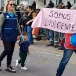 Villa Mercedes: La docente sancionada por exhibir cartel de protesta presentó una revocatoria y recibió respaldo gremial