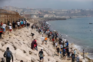 La crisis migratoria en Ceuta vuelve a desafiar la política fronteriza de España