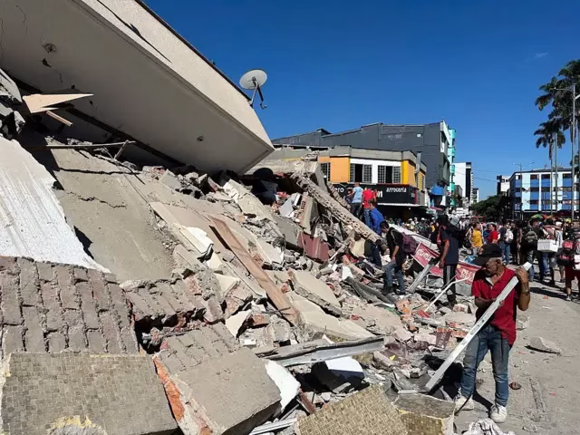 Fuerte terremoto sacudió Colombia y dejó más de un centenar de muertos - imagen destacada