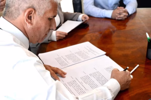 Poggi envió a la Legislatura un proyecto de desendeudamiento familiar y estímulo al consumo