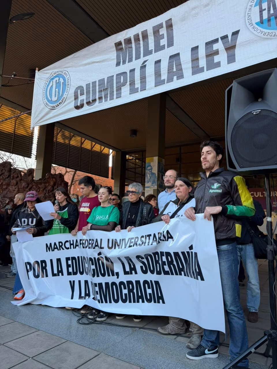 San Luis marchó en defensa de la universidad pública y cerró la jornada con la participación de Teresa Parodi