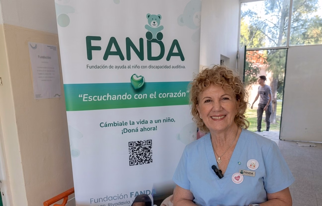 FANDA y el CERPRE entregaron más de 90 audífonos a niños con hipoacusia en San Luis